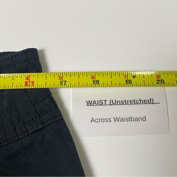 Nike Black Activewear Capri Drawstring Cuffed Cargo Pants Women's Size Medium - Picture 12 of 16